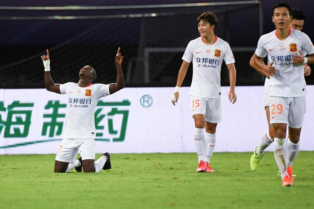 李昊炎在巴萨首秀闪耀：14岁小将双响入网
